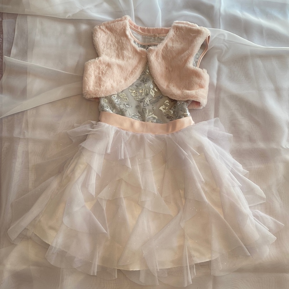 Jona Michelle girls dress size 10.  Pink/White/Silver.  Machine washable.